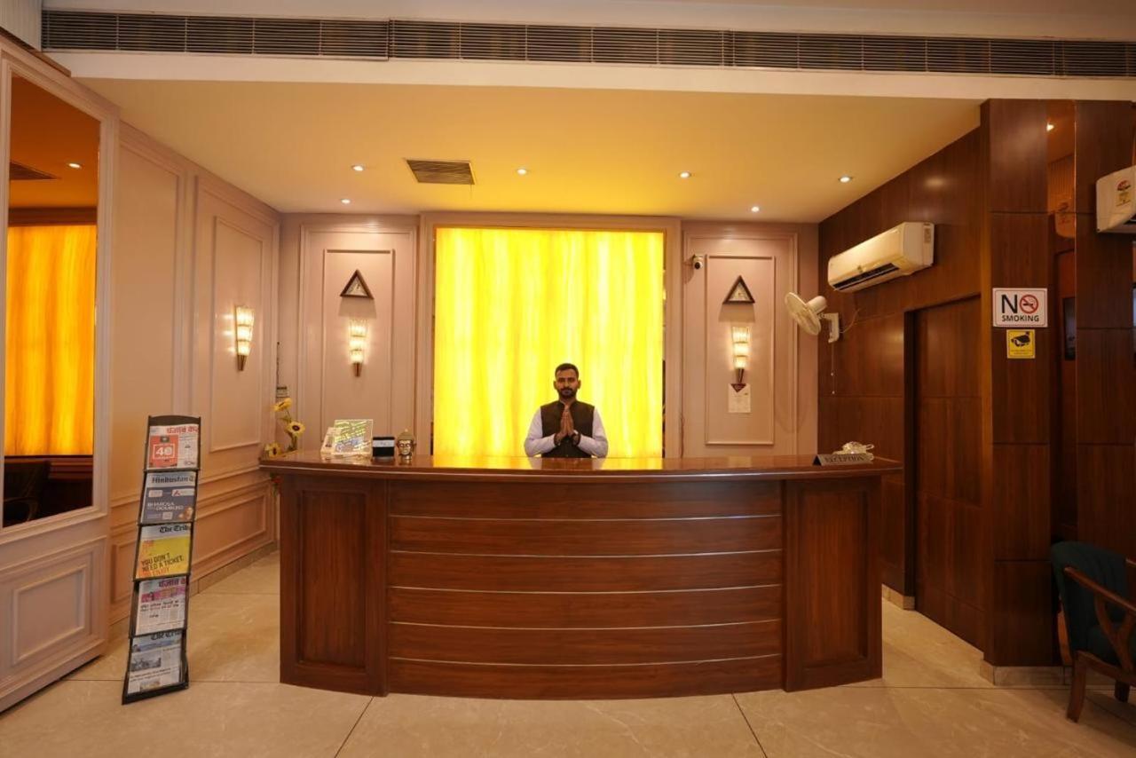 Click Hotel Kohinoor, Ludhiana Extérieur photo